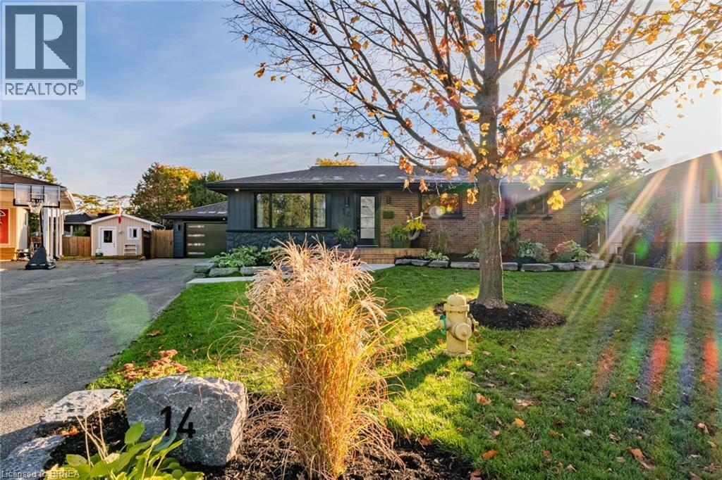 14 Montour Pl, Brantford, ON N3R 5E5