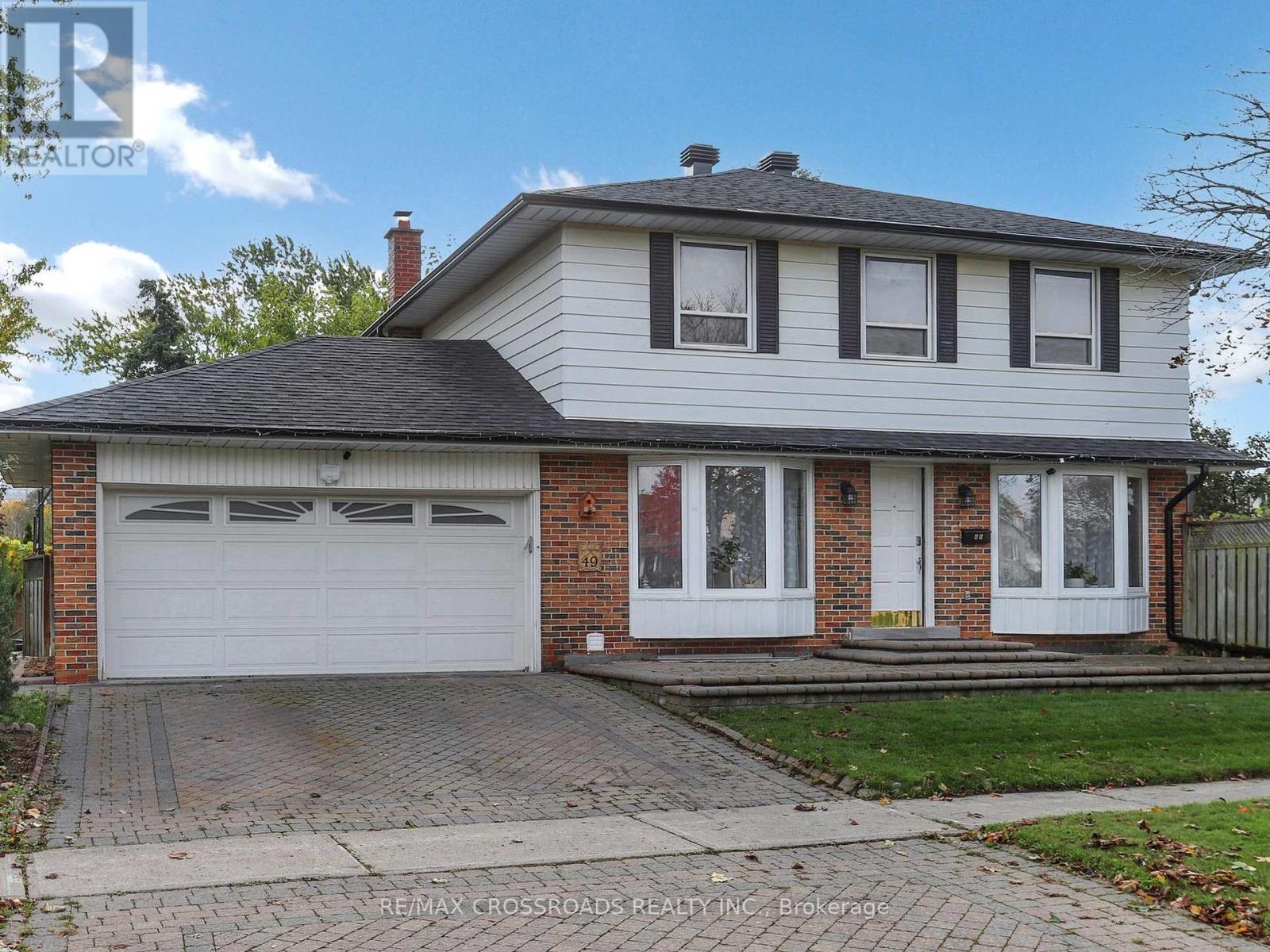 49 King Louis Cres, Toronto L'amoreaux, ON M1T 2X1