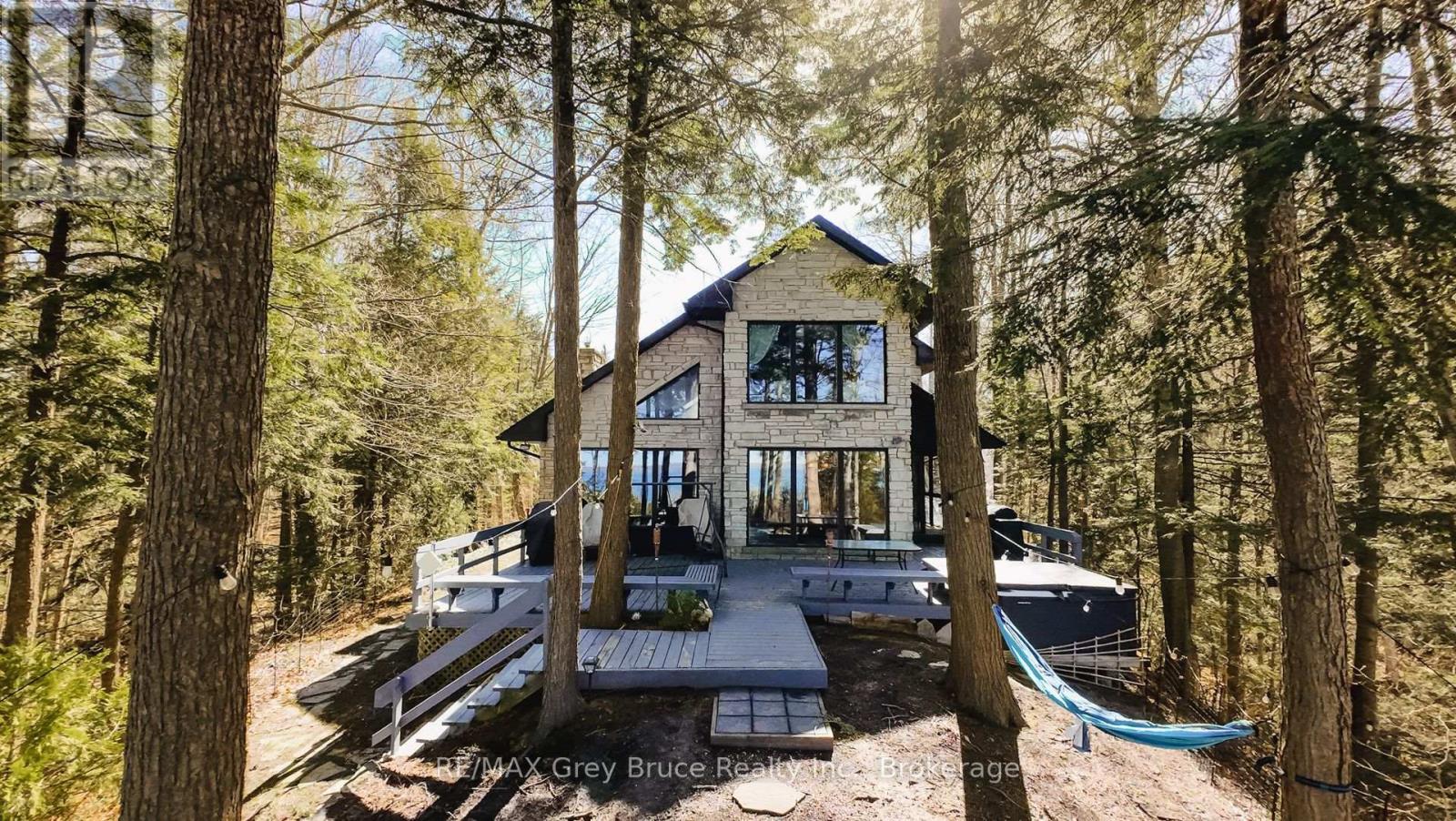 128 Thornridge Rd, Meaford, ON N0H 1B0