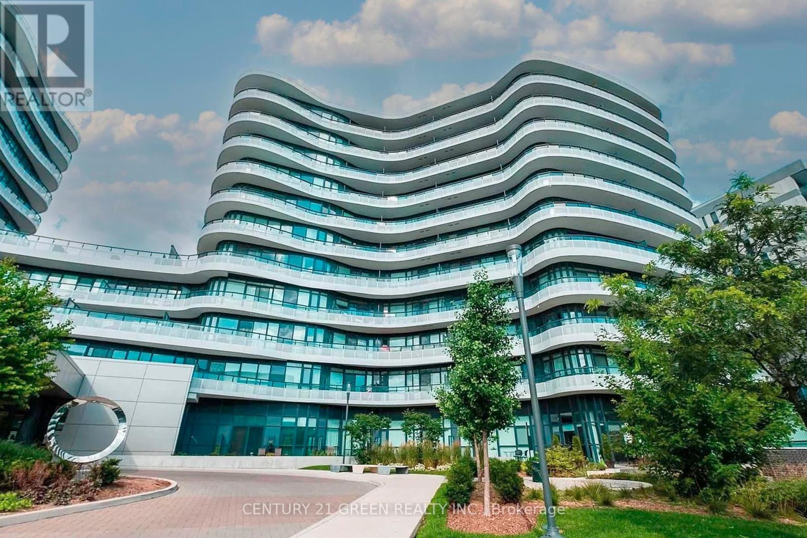 203 99 The Donway Way, Toronto, ON M3C 0N8