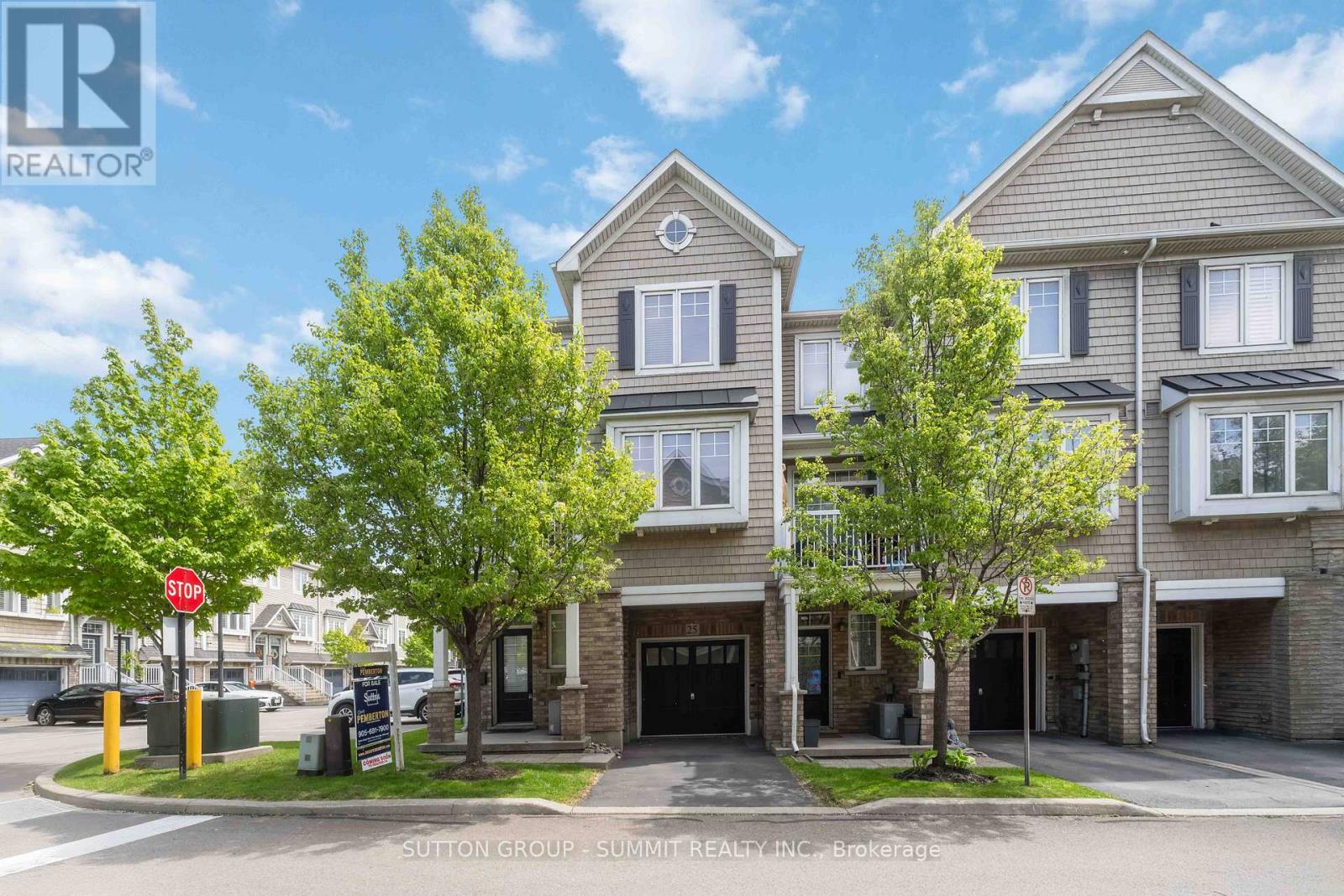 25 337 Beach Blvd, Hamilton, ON L8H 6W4
