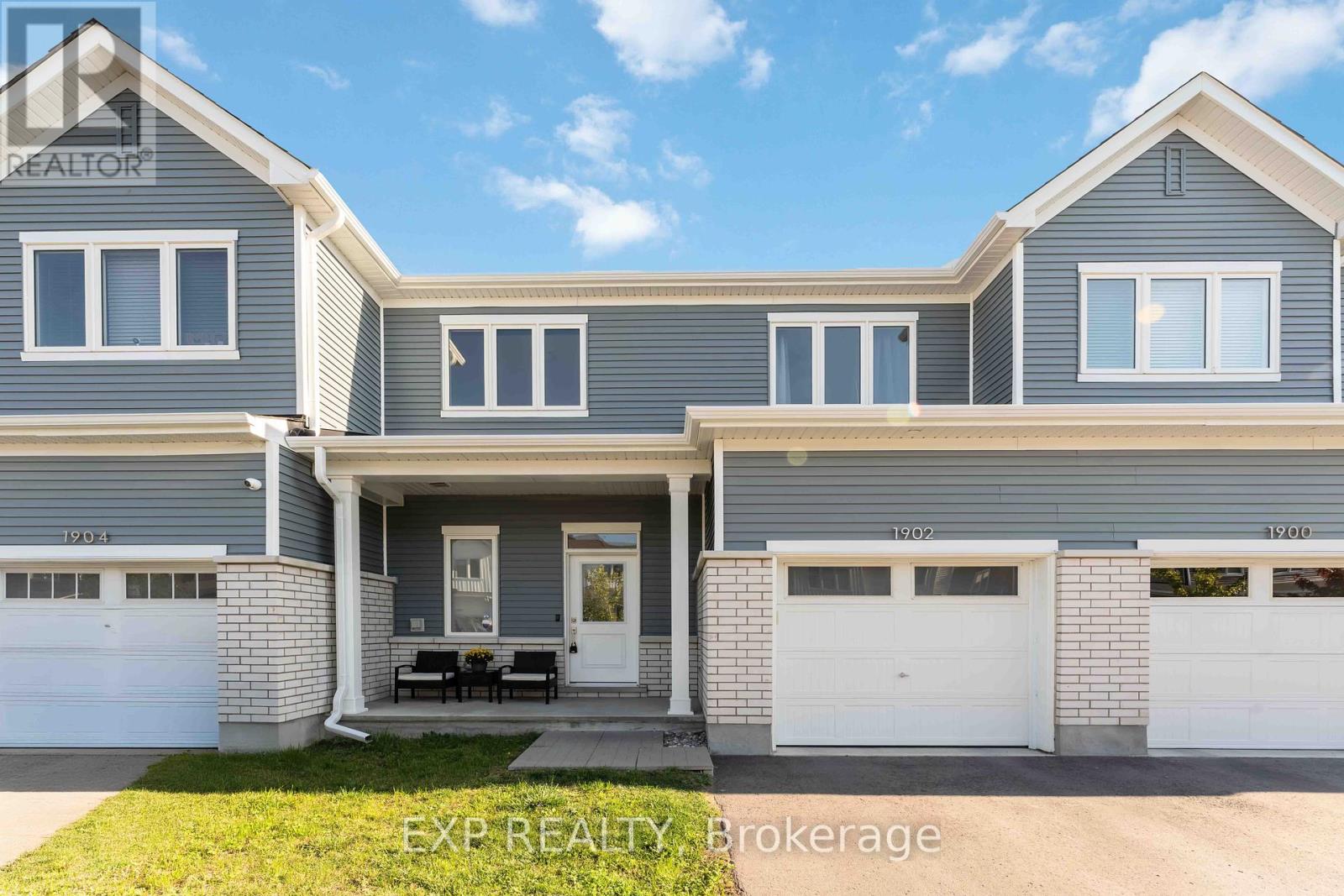 1902 Haiku St, Ottawa, ON K2J 6W8