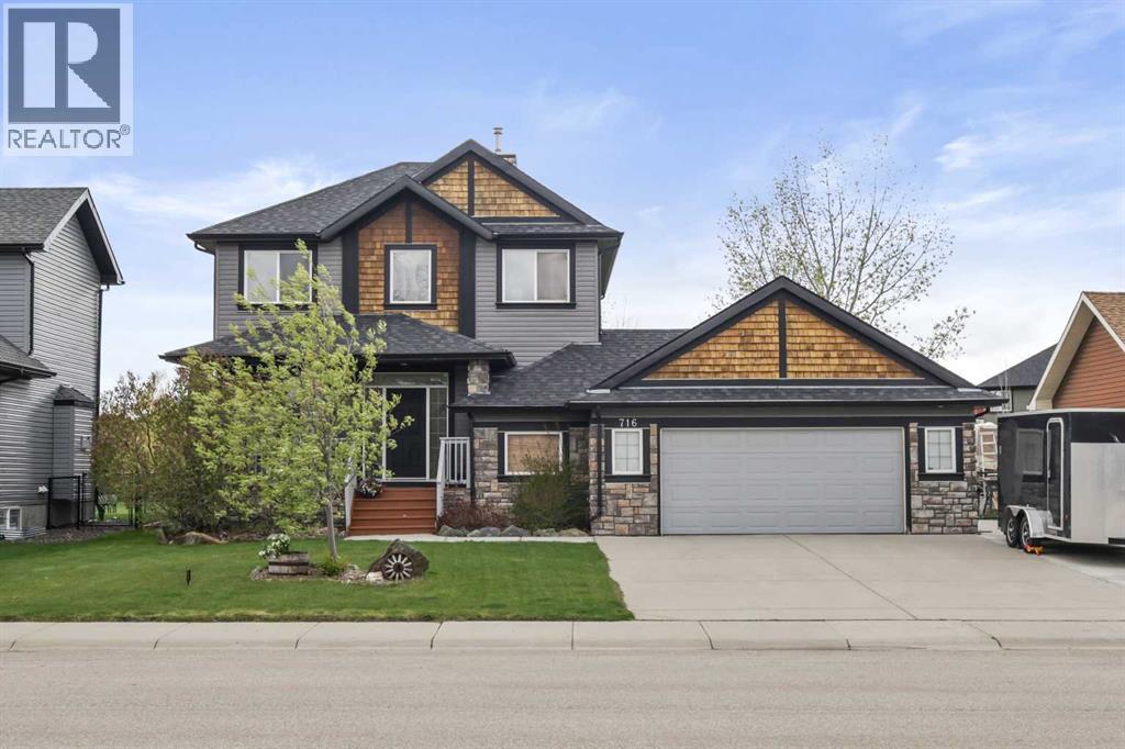 716 Boulder Creek Dr SE, Langdon, AB T0J 1X3