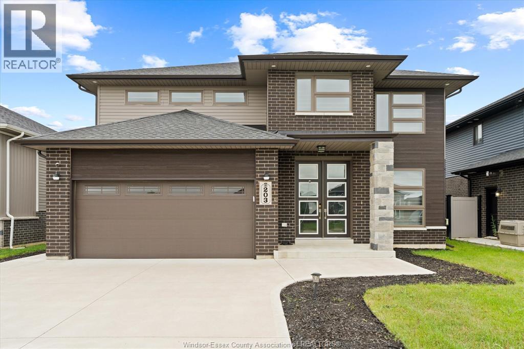 203 Clarke St, Amherstburg, ON N9V 0G5