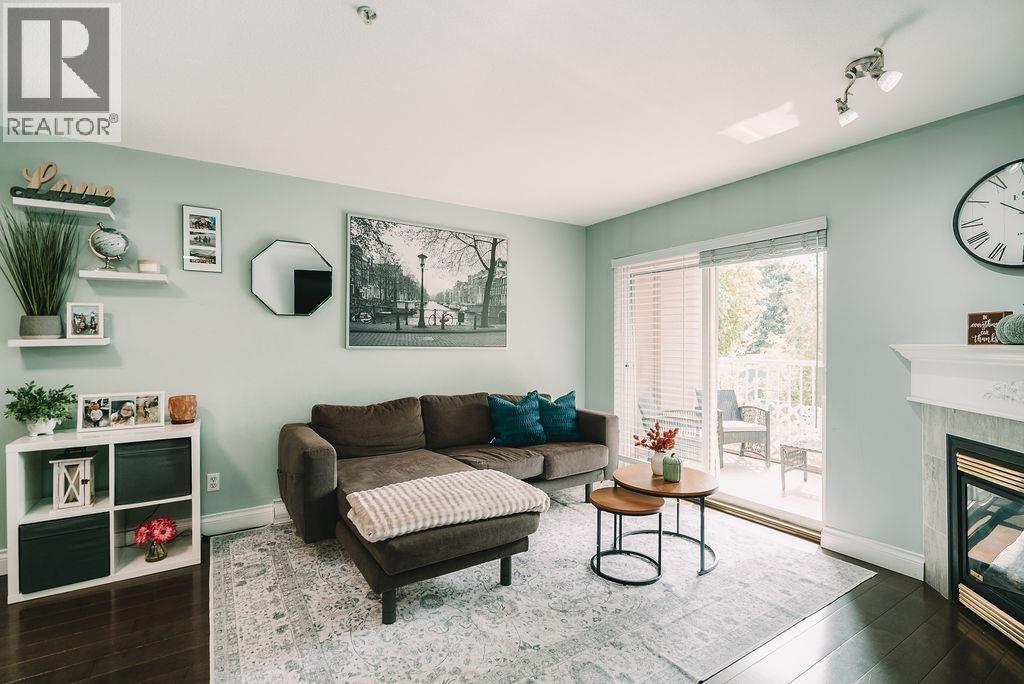 22230 N Avenue Unit 204, Maple Ridge, BC V2X 2L5