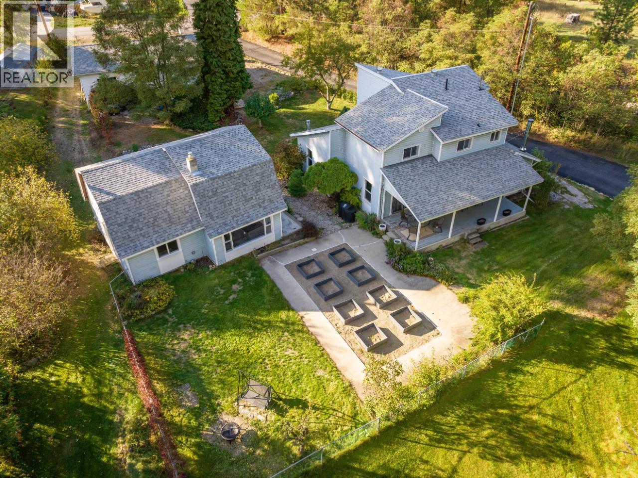 814 Sixteenth Ave, Genelle, BC V0G 1G0