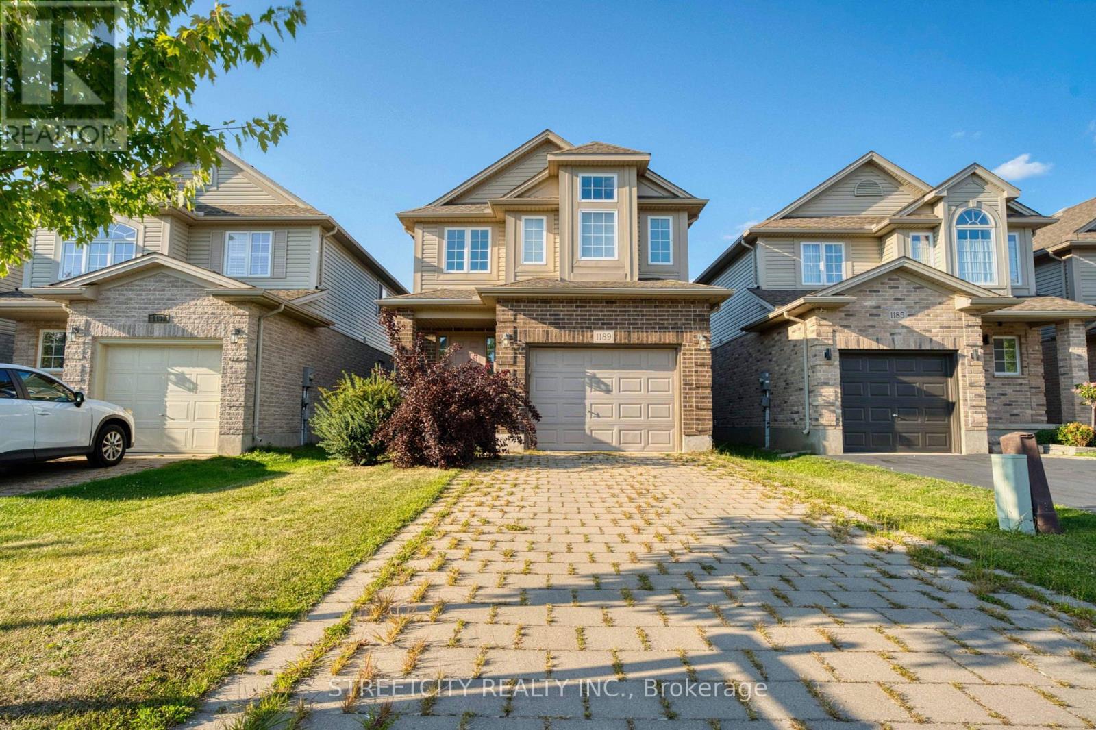 1189 Sandbar St, London, ON N6G 5K2