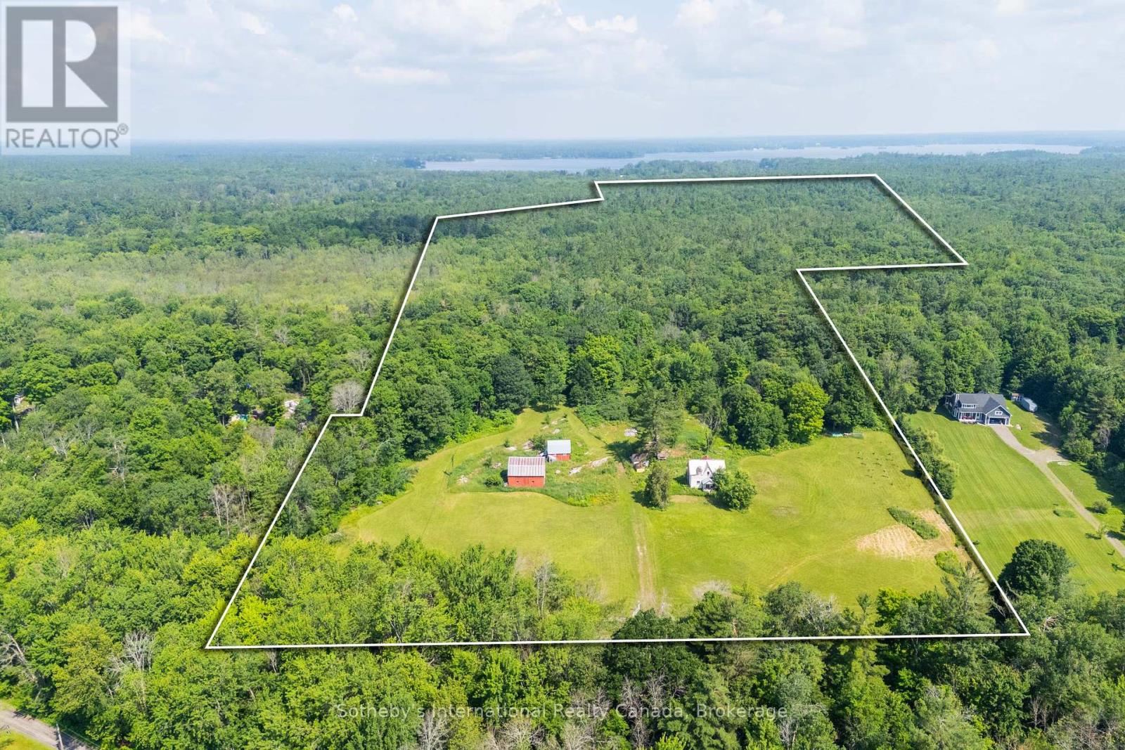 1316 Graham Rd, Gravenhurst, ON P0E 1N0