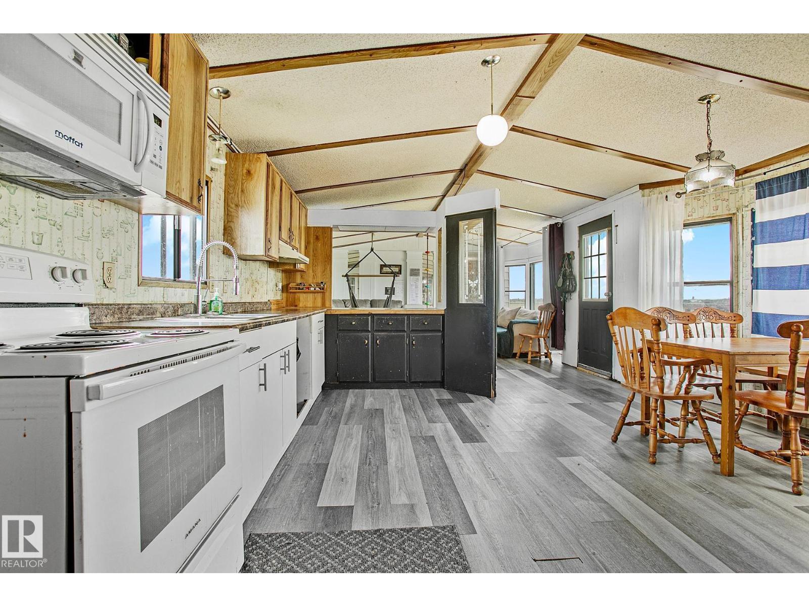 13409 Hwy 14, Rural Beaver County, AB T0B 4N0