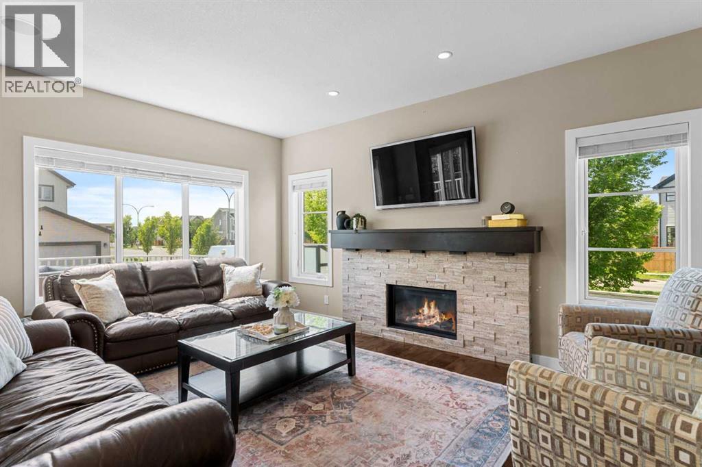 240 Copperpond Grn SE, Calgary, AB T2Z 1H9