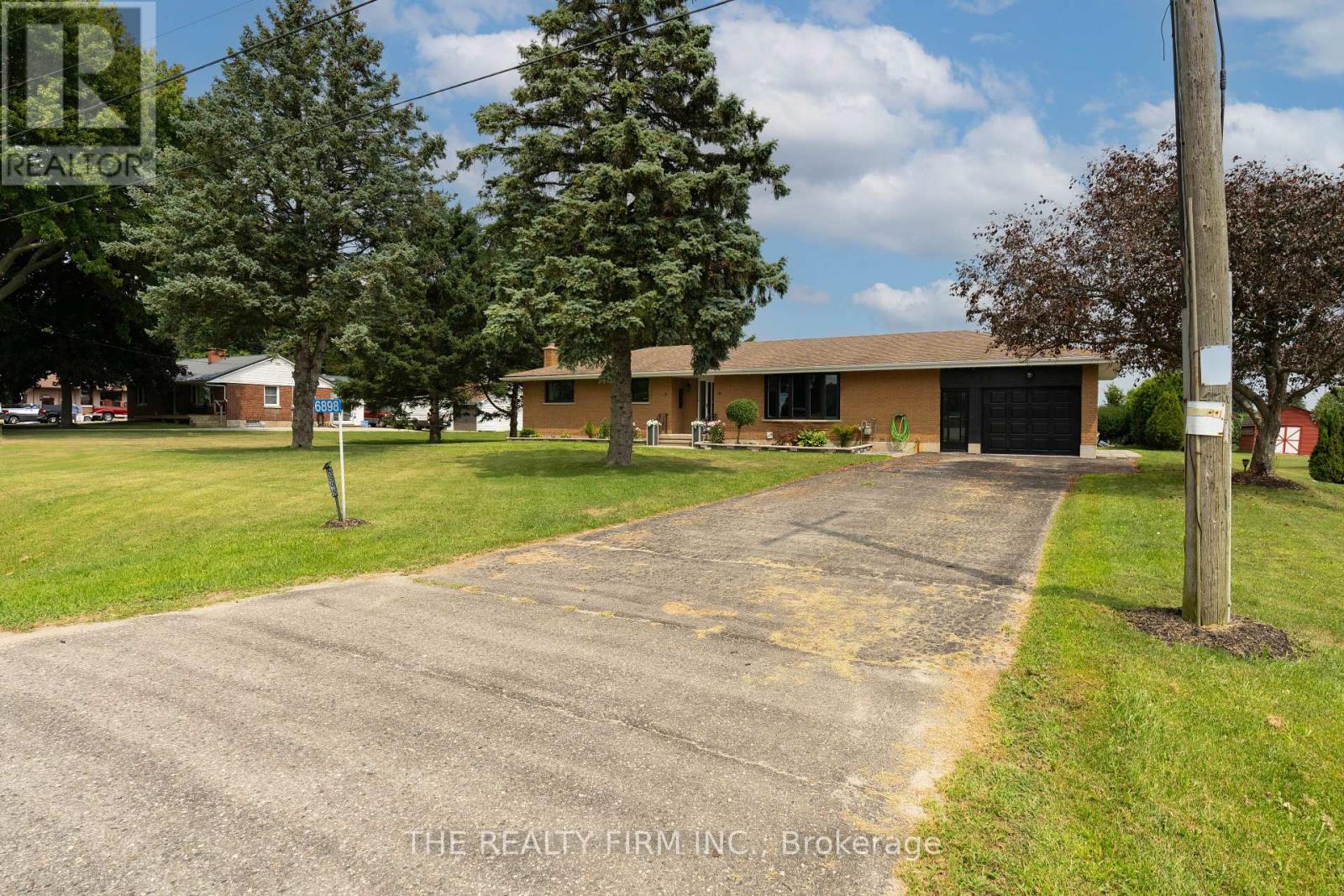 6898 Sunset Rd, Central Elgin, ON N6H 1L7