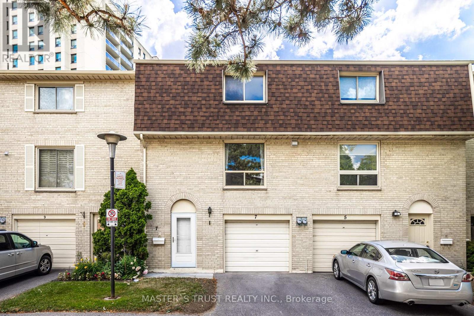 7 Nebula Starway, Toronto Henry Farm, ON M2J 1M7