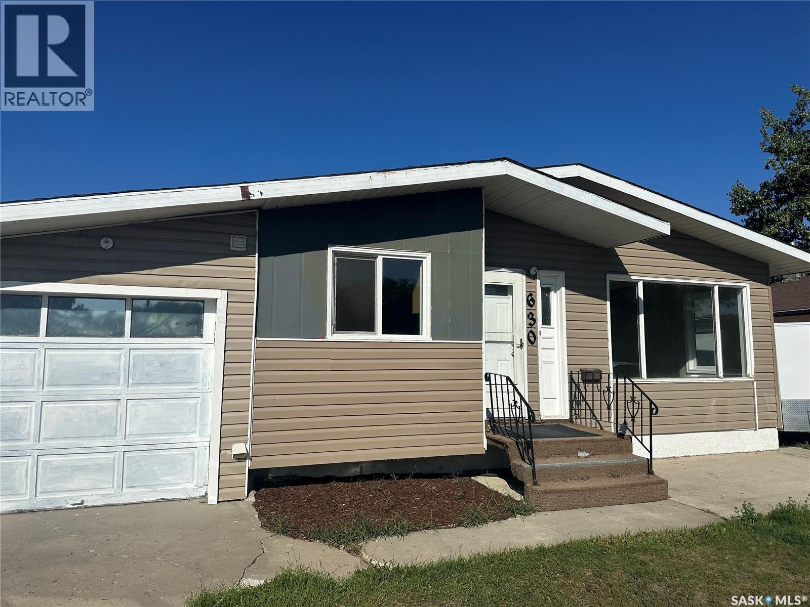 630 Elphinstone St, Regina, SK S4T 3K9