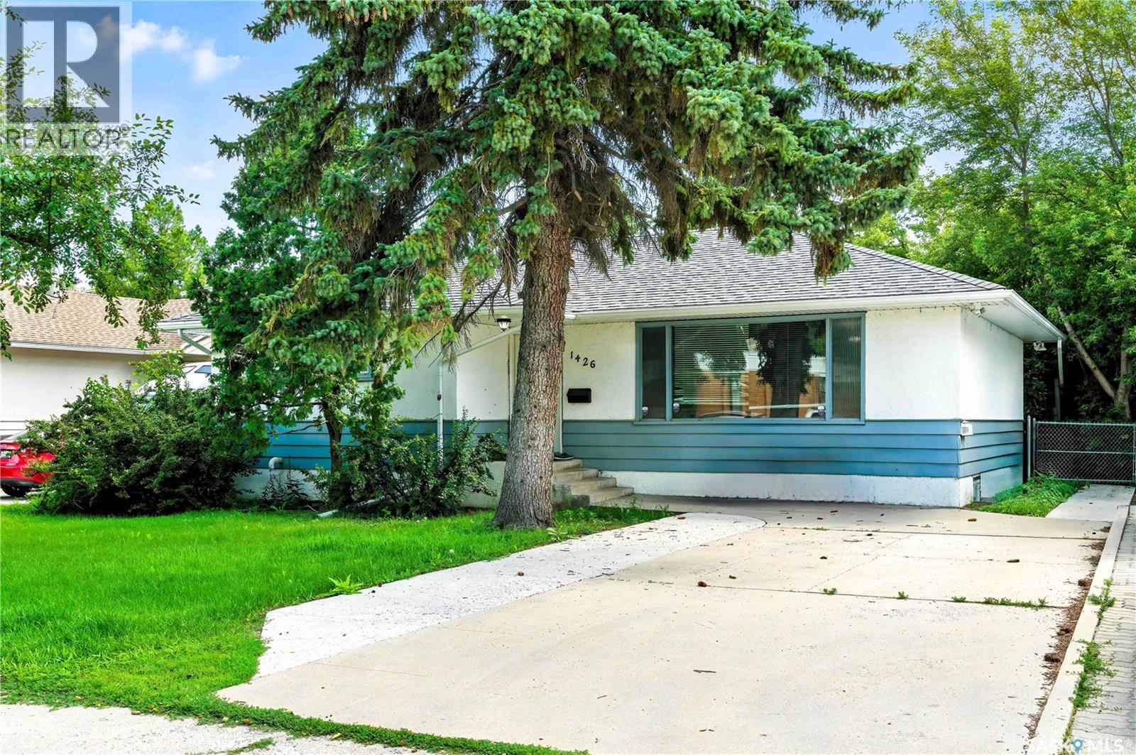 1426 10th Street East, Saskatoon, SK S7H 0J5