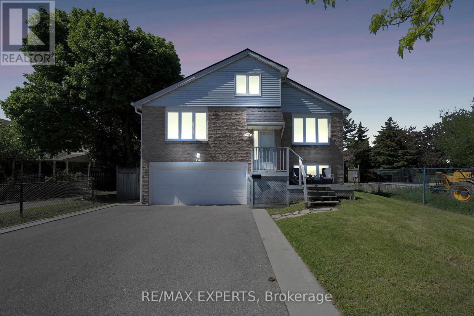 176 Conestoga Dr, Brampton, ON L6Z 1E8