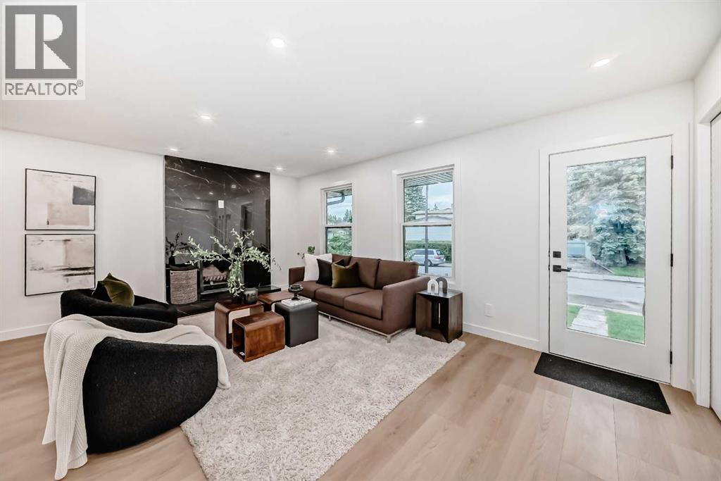 636 Cedarille Way SW, Calgary, AB T2W 2G7