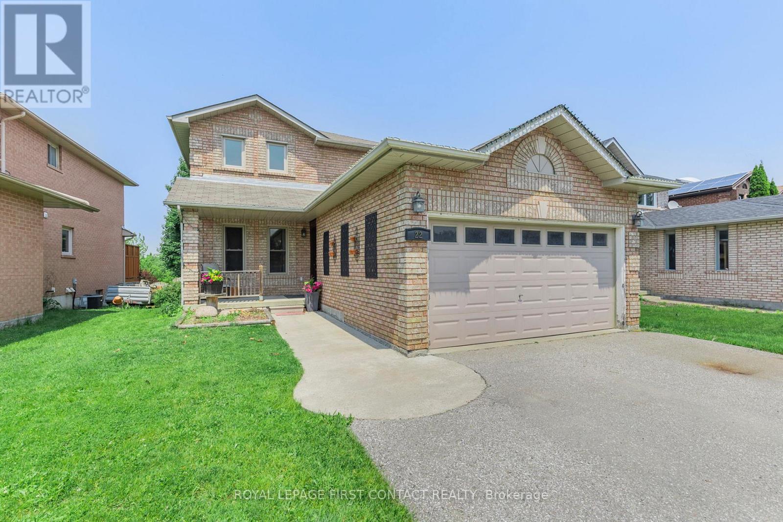 22 Bishop Dr, Barrie, ON L4N 6Y6