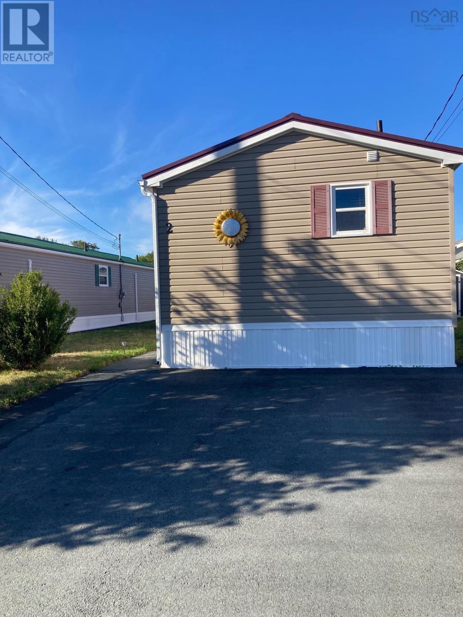 2 Sherbrooke Avenuelahave Hts, Bridgewater, NS B4V 4E7