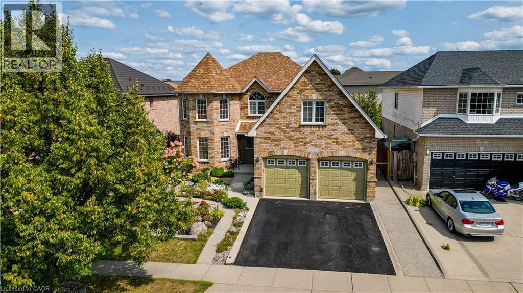 216 Mcnichol Dr, Cambridge, ON N1P 1J3