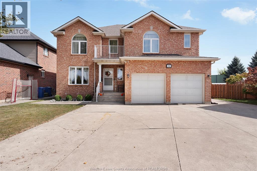 3769 Deerbrook Dr, Windsor, ON N8R 2E6