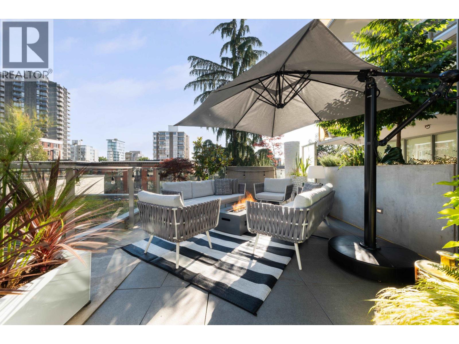 1365 Davie Street Unit 403, Vancouver, BC V6E 1N5