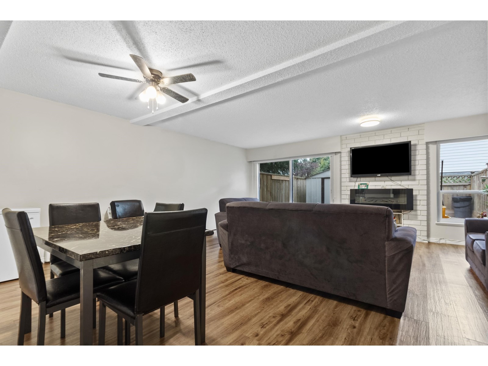 7453 140 Street Unit 223, Surrey, BC V3W 6G5