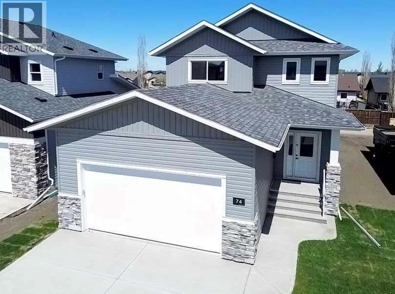 74 Palmer Cir, Blackfalds, AB T0M 0J2