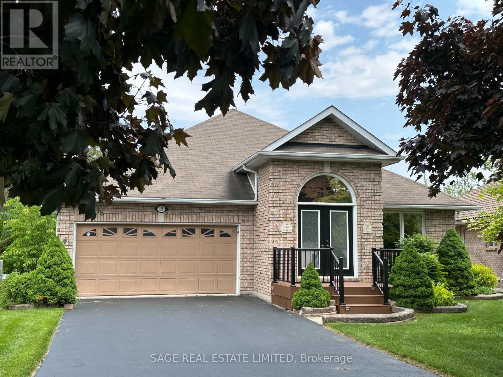 15 Hillview Dr, Kawartha Lakes, ON K0M 1A0