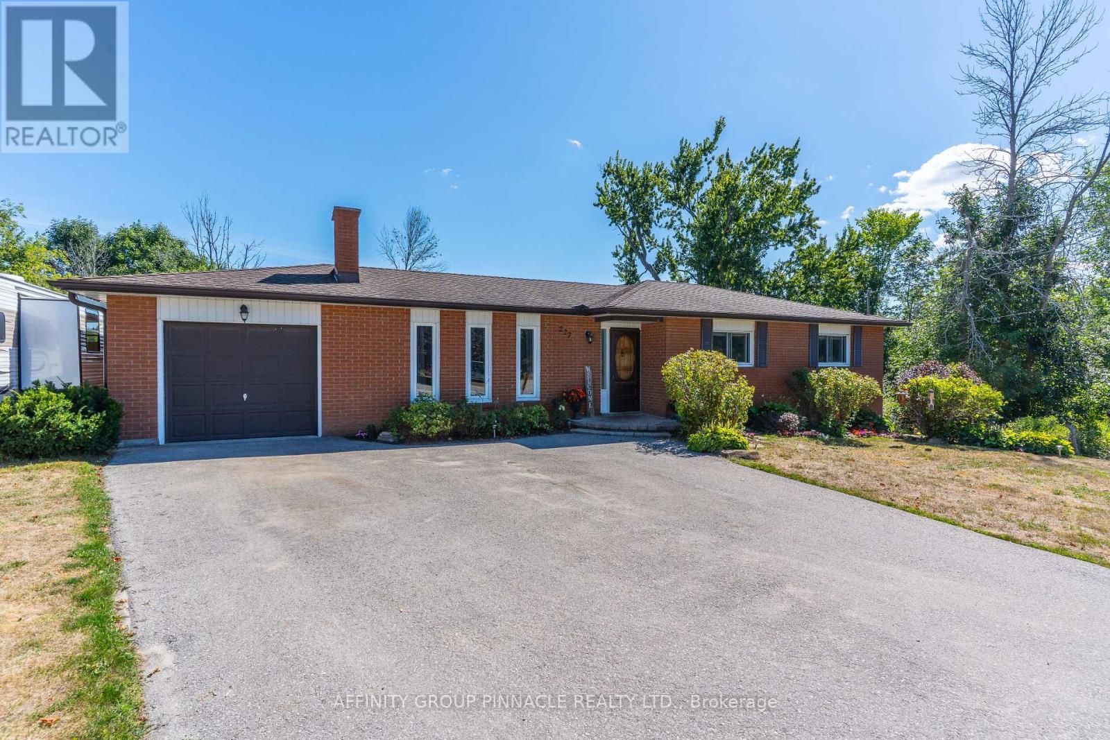 227 Cameron St E, Brock, ON L0E 1E0