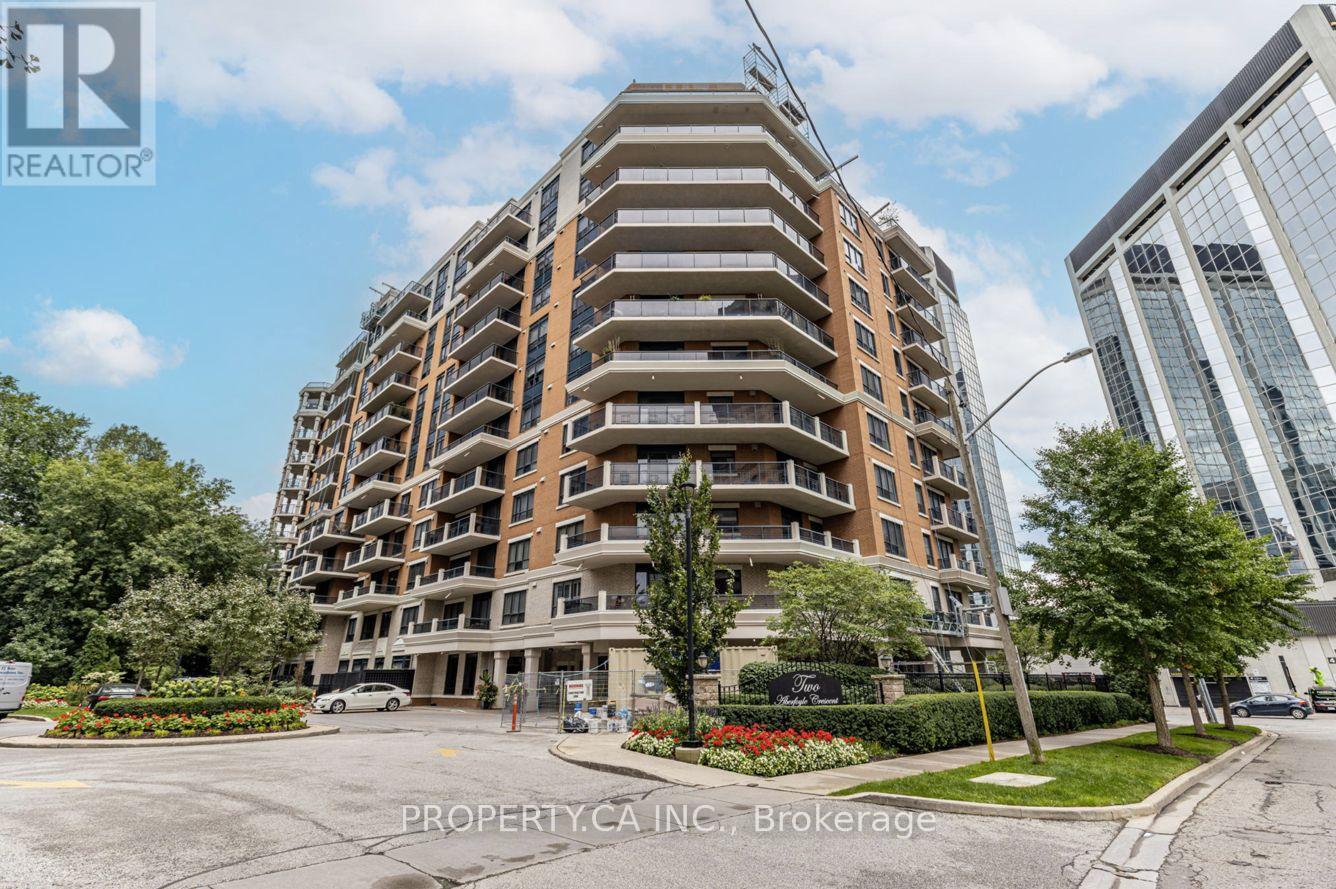 105 2 Aberfoyle Cres, Toronto, ON M8X 2Z8