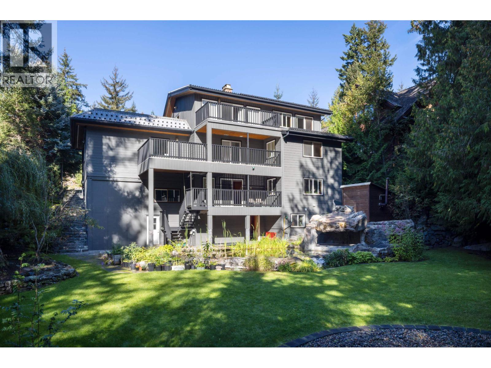 9548 Emerald Dr, Whistler, BC V8E 0G5