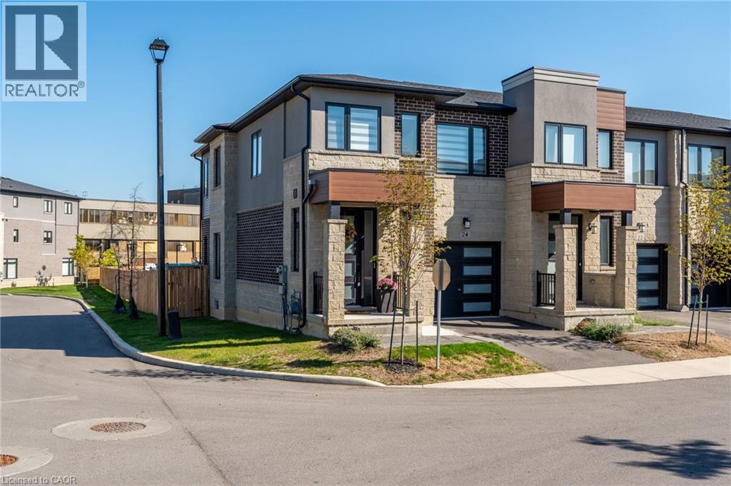 24 Southam Ln, Hamilton, ON L9C 0E9