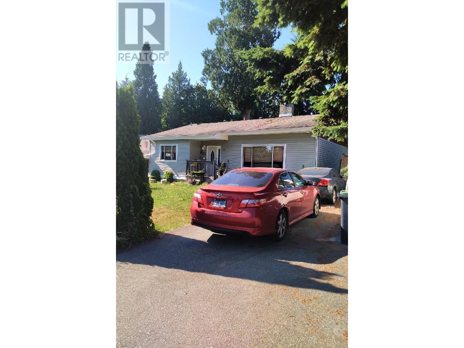 569 Thompson Ave, Coquitlam, BC V3J 3Z9