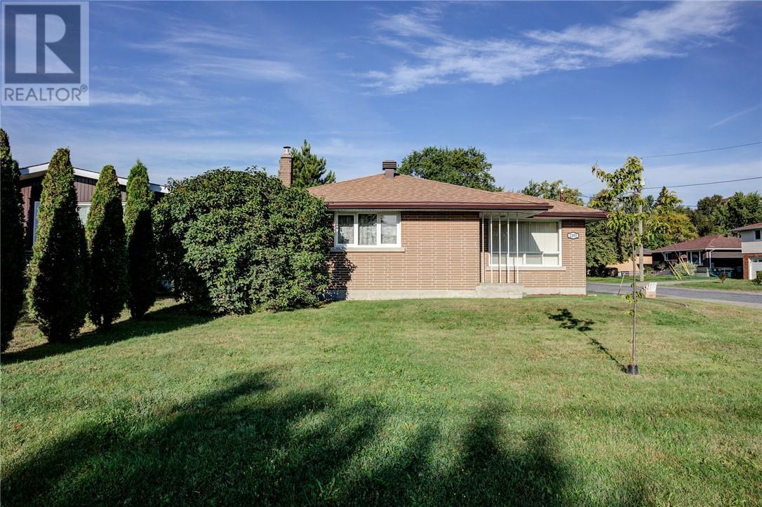1193 Attlee St, Sudbury, ON P3A 3J5
