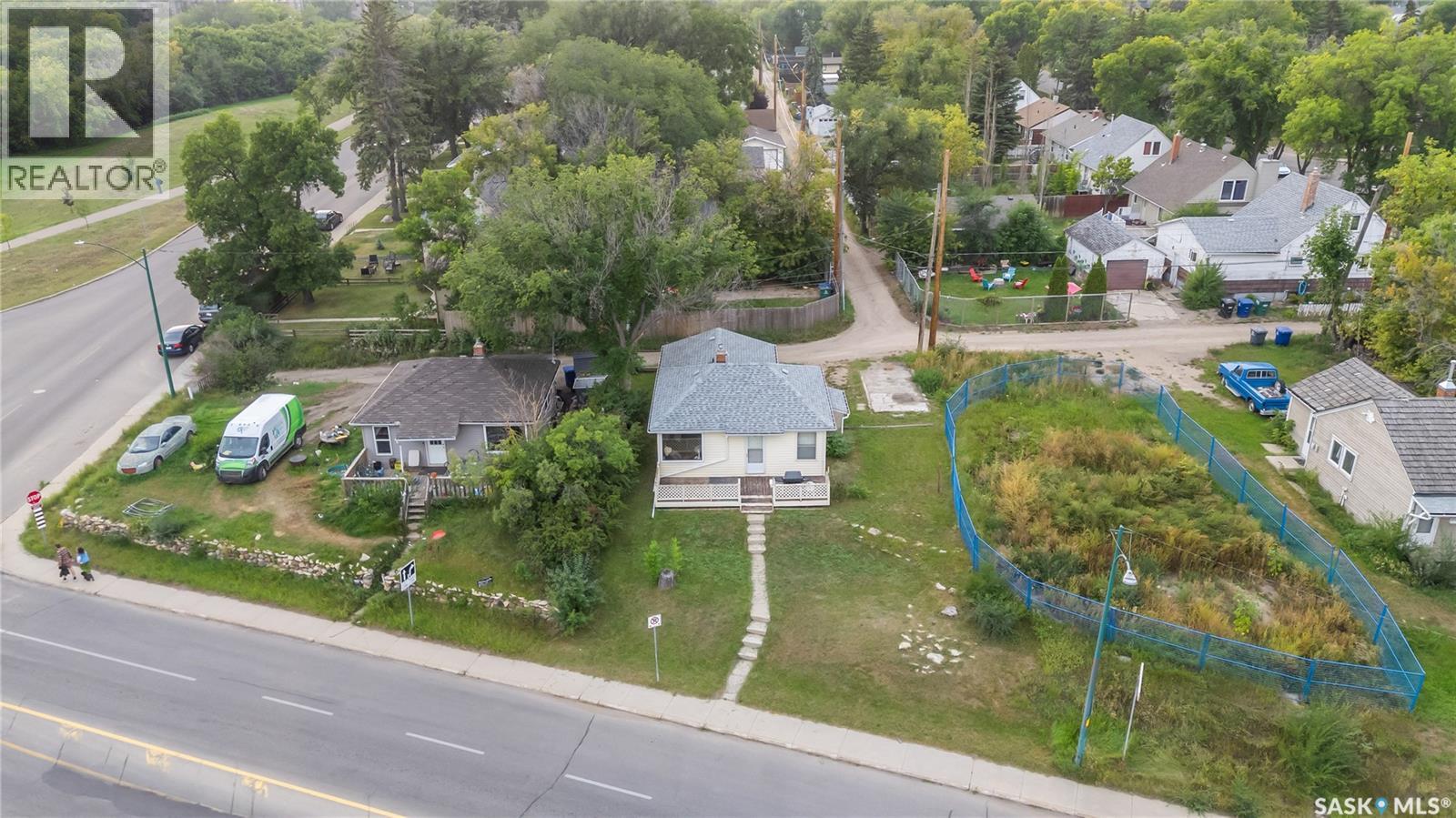 1203 Spadina Cres E, Saskatoon, SK S7K 3J1