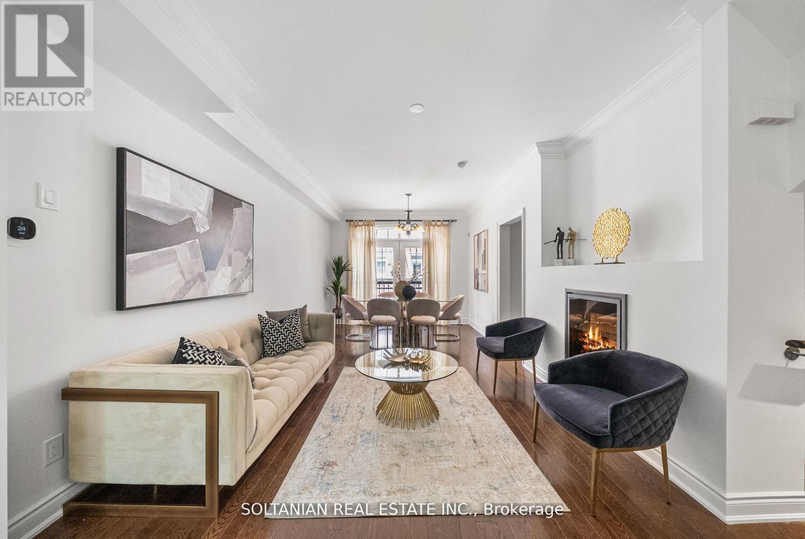 25 Slingsby Ln, Toronto, ON M2N 0H7