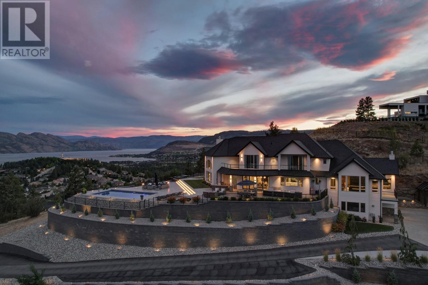 1520 Vineyard Dr, West Kelowna, BC V4T 2Y7
