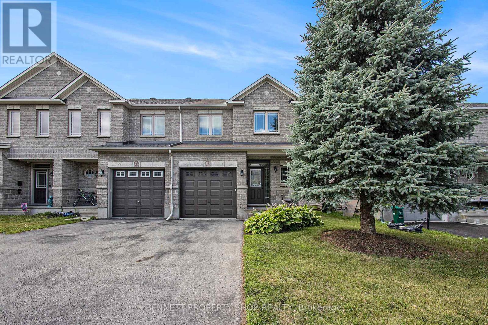 508 Pepperville Cres, Ottawa, ON K2M 0E3
