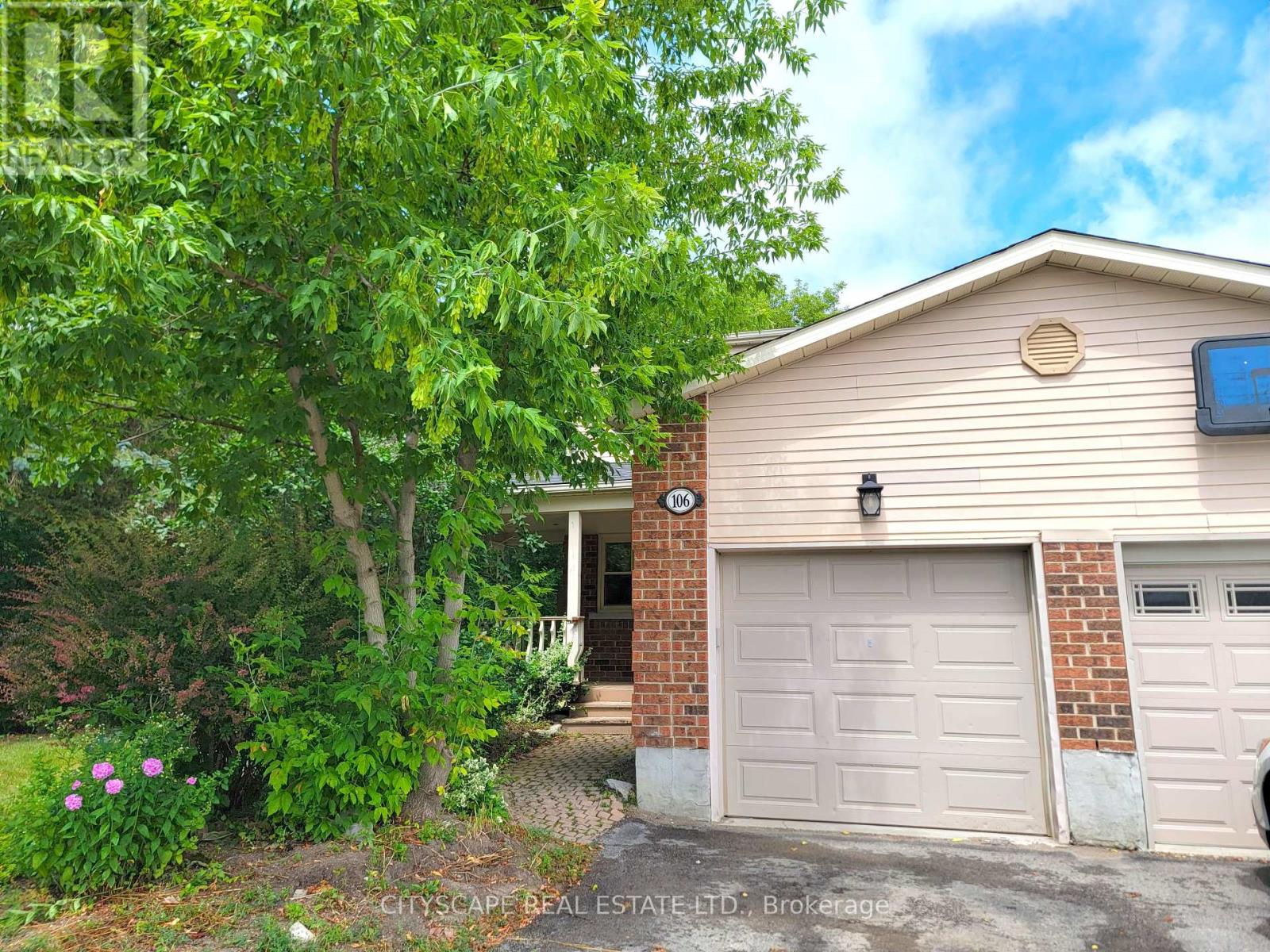 106 Seaton Dr, Aurora, ON L4G 3X1
