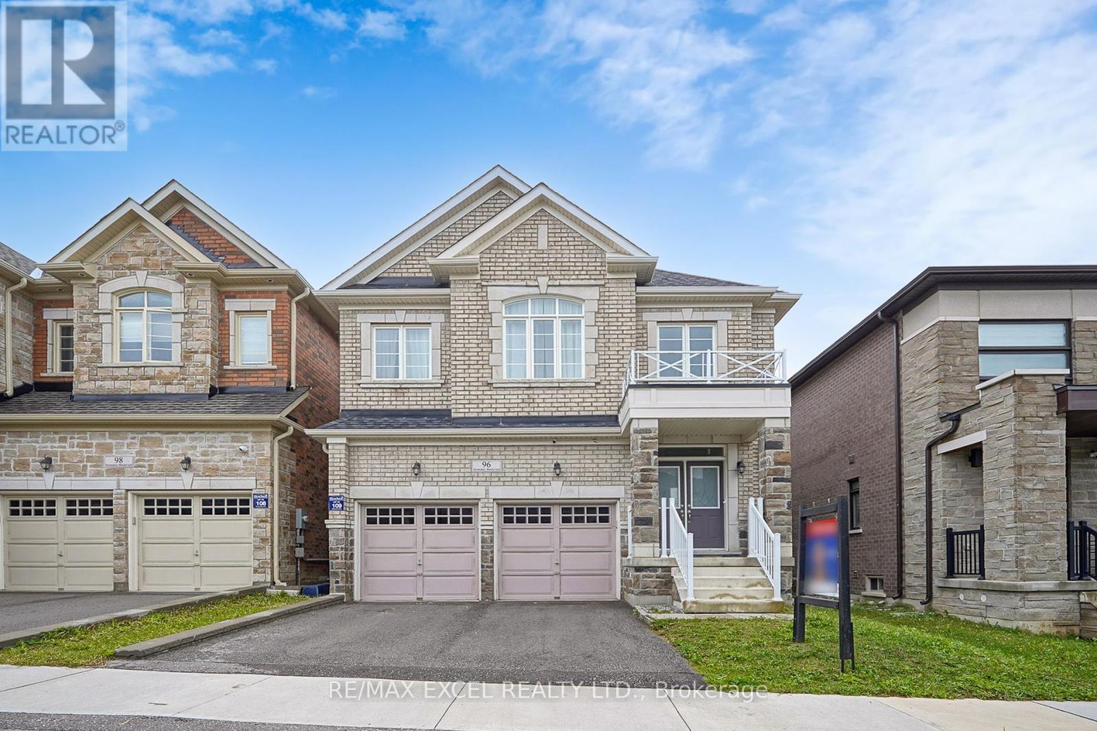 96 Boundary Blvd, Whitchurch-stouffville Stouffville, ON L4A 4W2