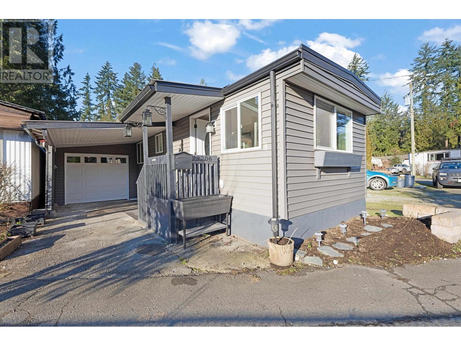 23206 Calvin Cres, Maple Ridge, BC V2X 4S3