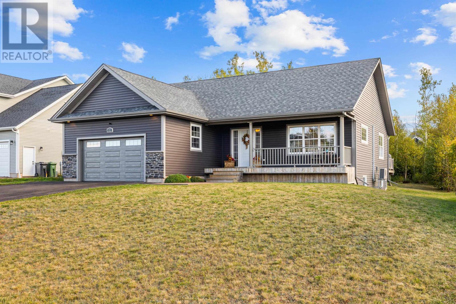 72 Falcon Dr, Cornwall, PE C0A 1H4
