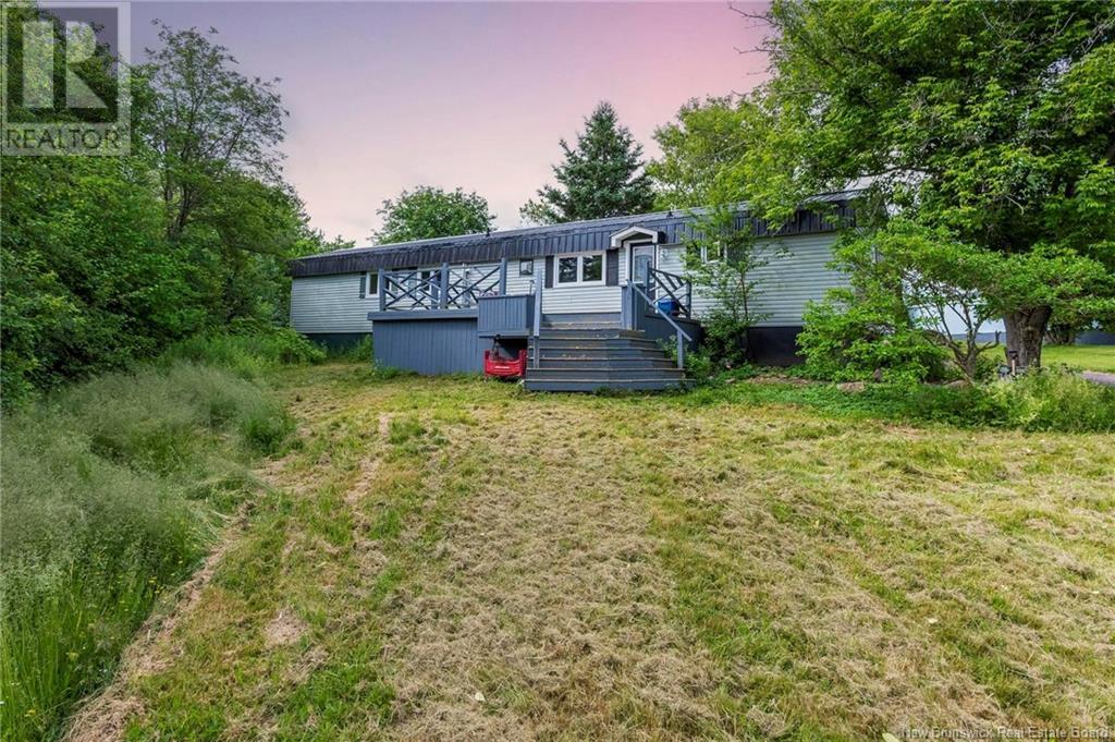 71 Moss Ln, Riverview, NB E1B 5A9