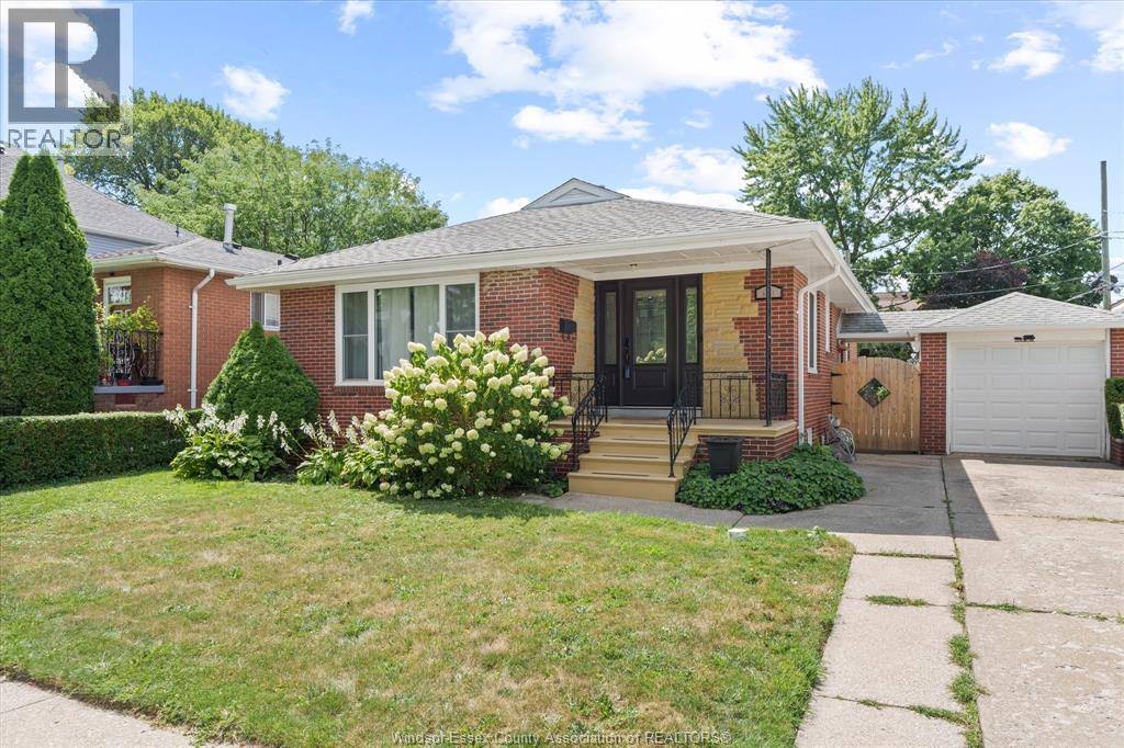 831 Edward Ave, Windsor, ON N8S 2Z6