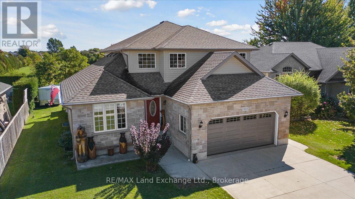 903 Highland St, Saugeen Shores, ON N0H 2C2