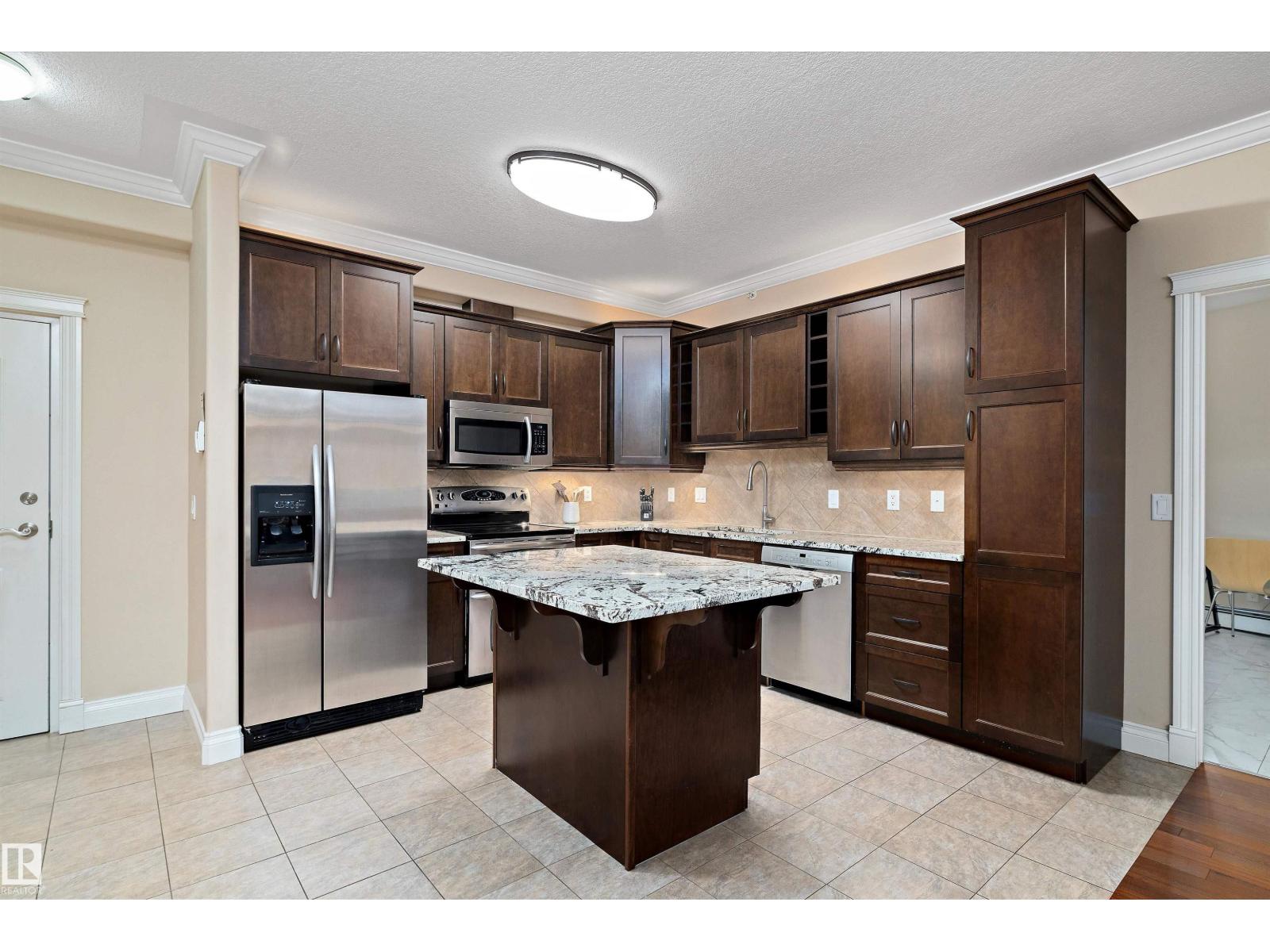 8631 108 Street Northwest #204, Edmonton, AB T6E 4M5