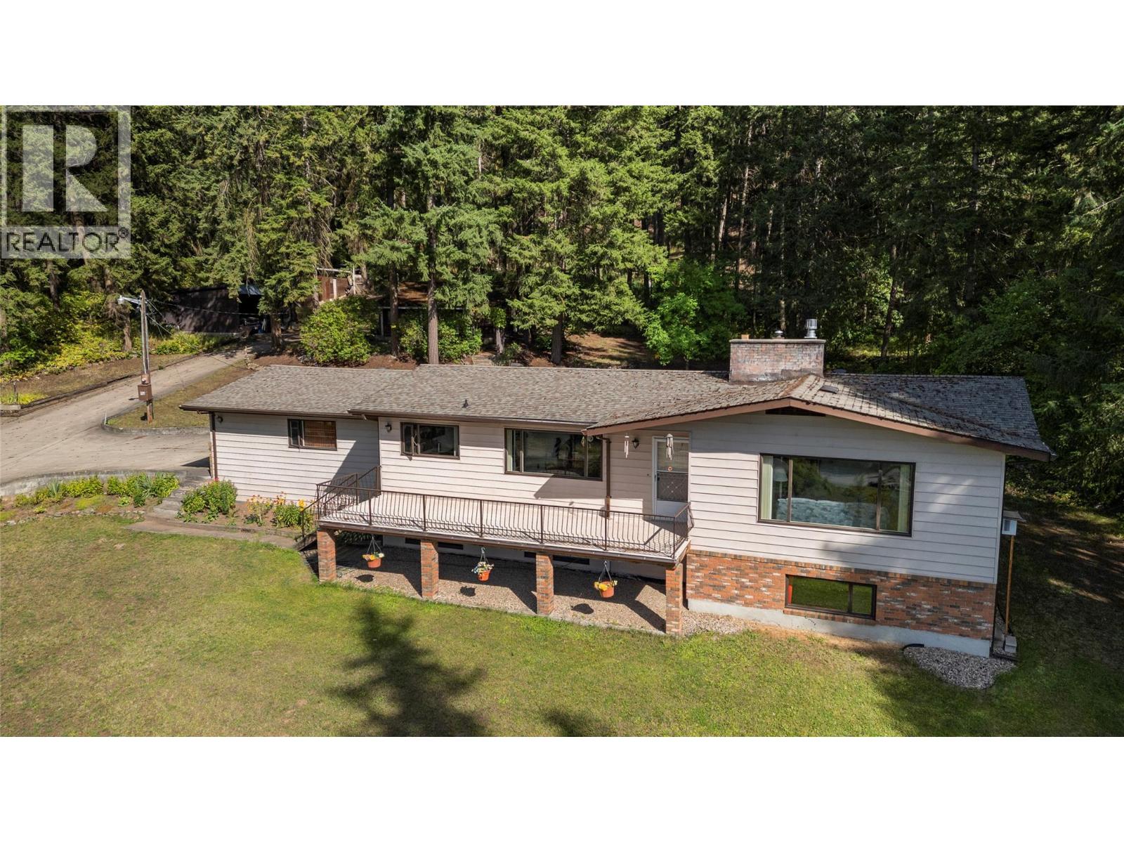 1476 Vella Rd, Tappen, BC V0E 2X2