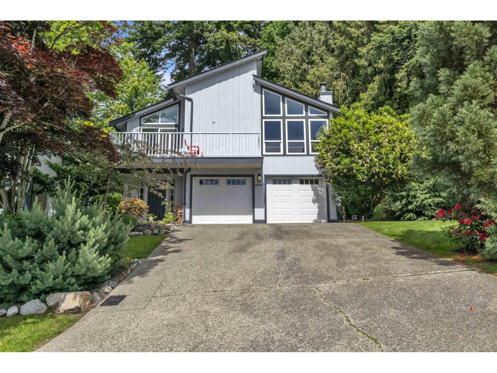 34951 Glenn Mountain Dr, Abbotsford, BC V3G 1C2