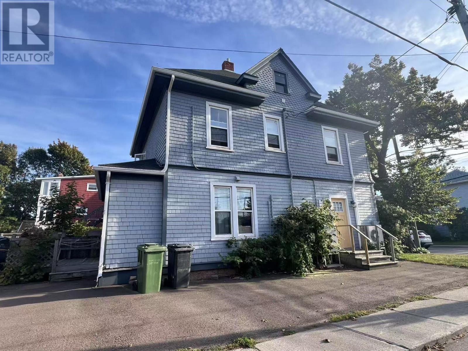 190 Weymouth St, Charlottetown, PE C1A 4Z3