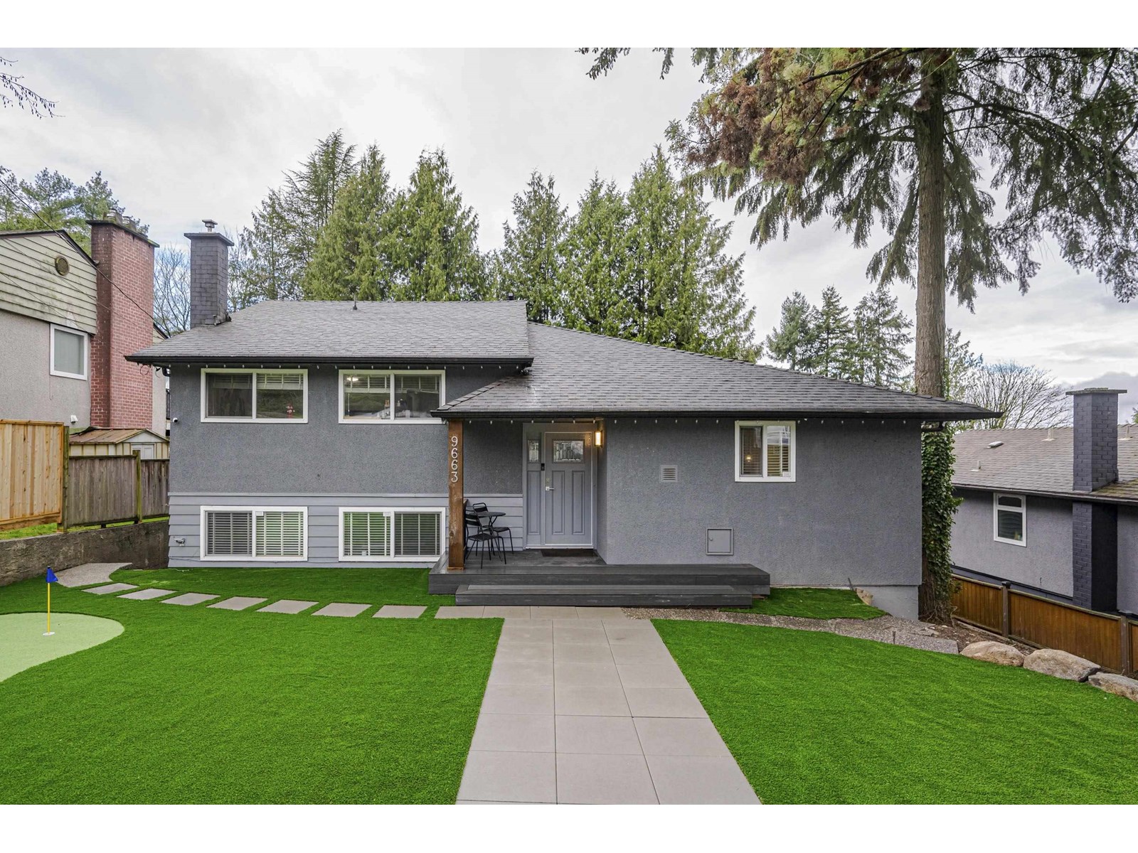 9663 Townline Diversion Rd, Surrey, BC V3V 2T1